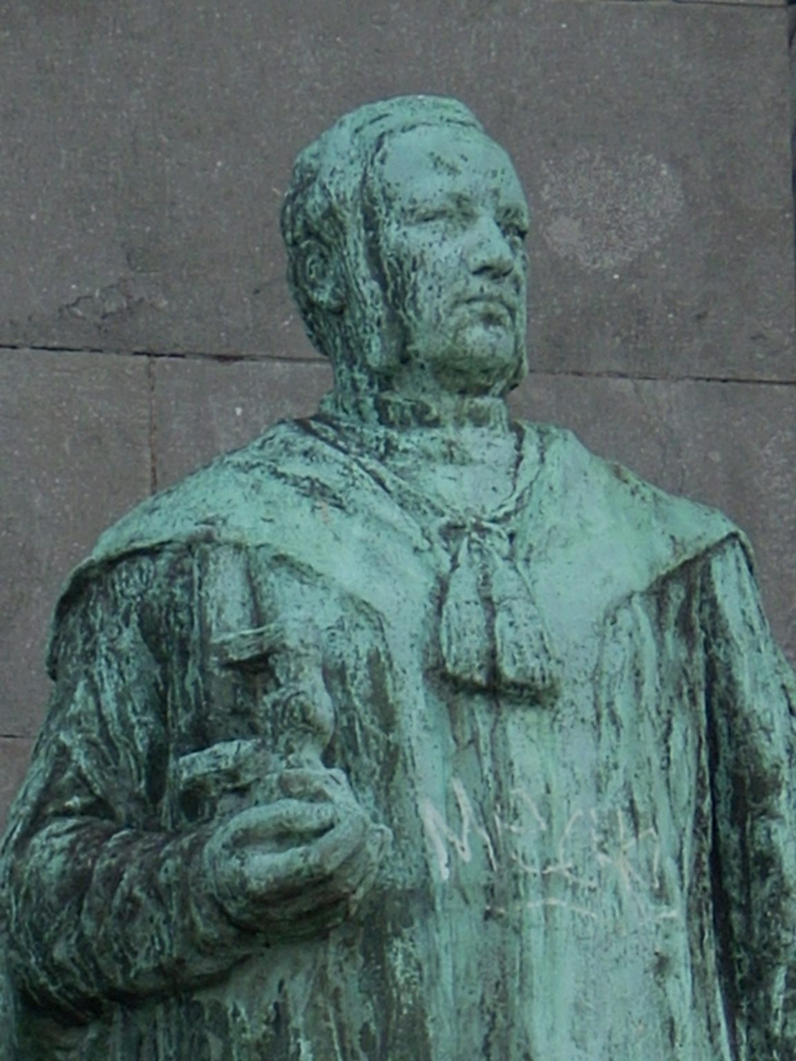 Theodore%20Schwann%20monument%2C%20Liege%20-%202.JPG